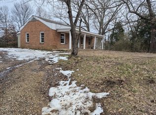 367 Woodland Acres Rd, Paris, TN 38242