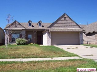 4912 N 34th St, Broken Arrow, OK 74014