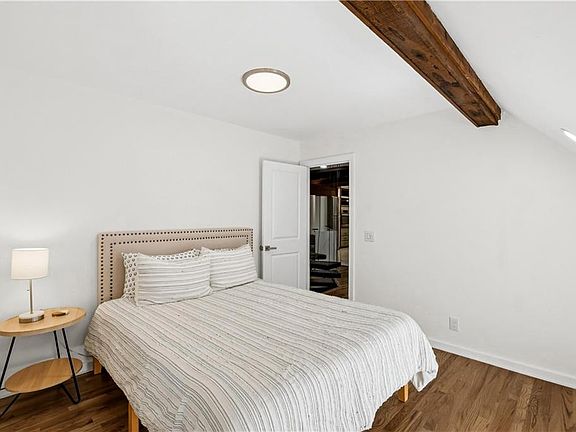 32nd image of 2965 Pond View Ct