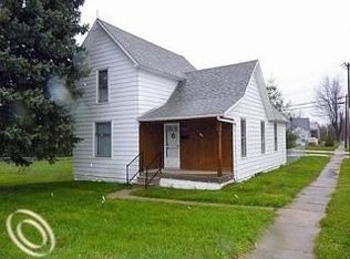 32967 Fort Rd, Rockwood, MI 48173
