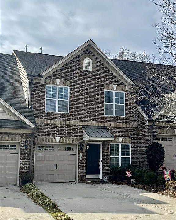1st image of 2857 Willoughby Ct