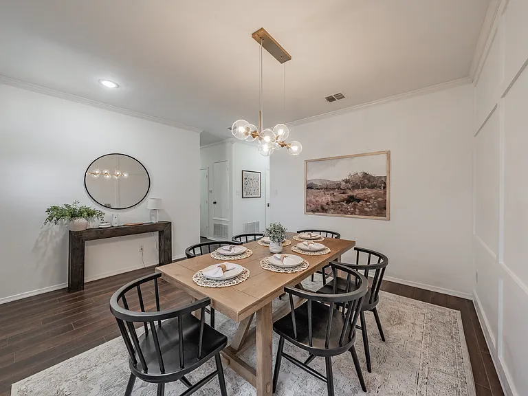 2304 Hickory Ct — Photo 14