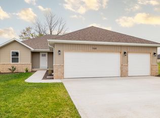 1168 N Maxine Ave, Nixa, MO 65714