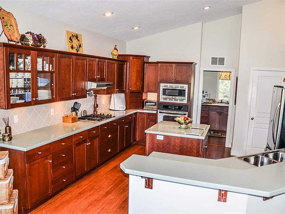 4th image of this home