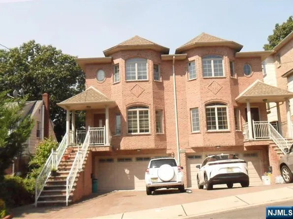 535A Glen Ave #A, Palisades Park, NJ 07650