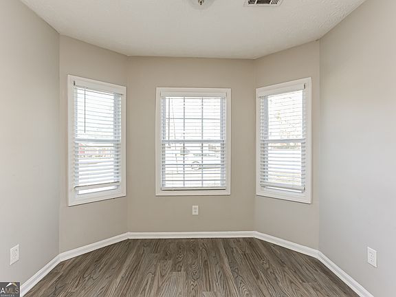 5th image of 10442 Tara Pointe Dr