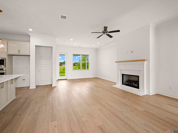 3rd image of 36146 Belle Parc Ave