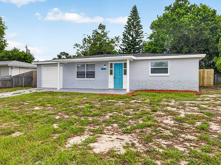 2516 Templewood Dr — Photo 1