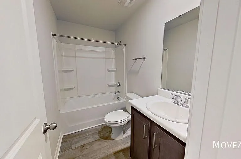 9319 Vineyard Grove Ln NE — Photo 20