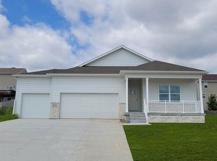 8514 S 63rd St, Papillion, NE 68157