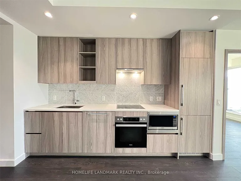 85 McMahon Dr #1810 — Photo 8