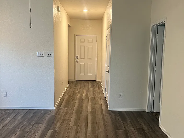 9008 Cantera Ridge Rd — Photo 6