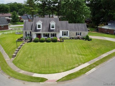 930 Castlewood Drive, New Albany, IN, 47150