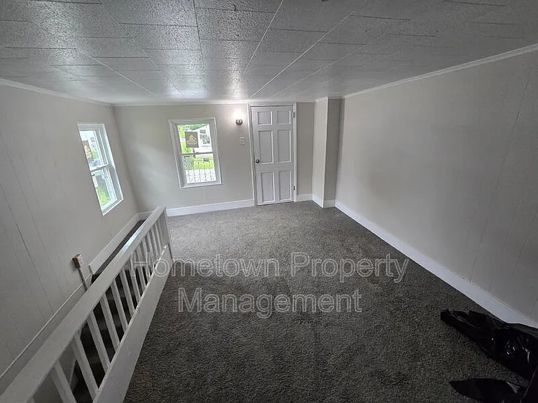 426 W Main St — Photo 1