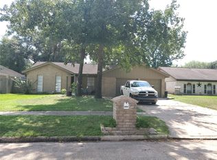 16235 Hollow Wood Dr, Houston, TX 77090