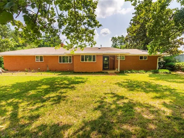 1804 N Draper Ave, Choctaw, OK 73020