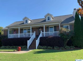 145 Henson Dr, Huntsville, AL 35811