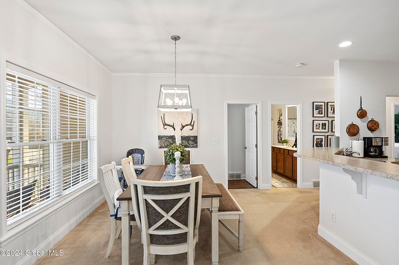 5th image of 27 Beacon Street