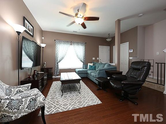 2nd image of 1304 Cozart St Unit 219