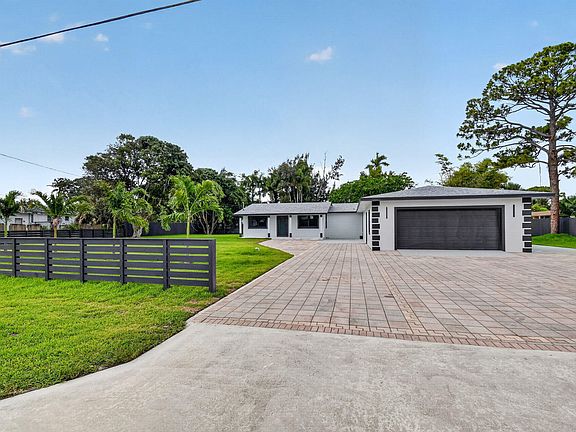2nd image of 3192 Riddle Road