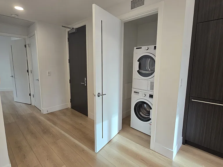 333 Carrall St #401 — Photo 9