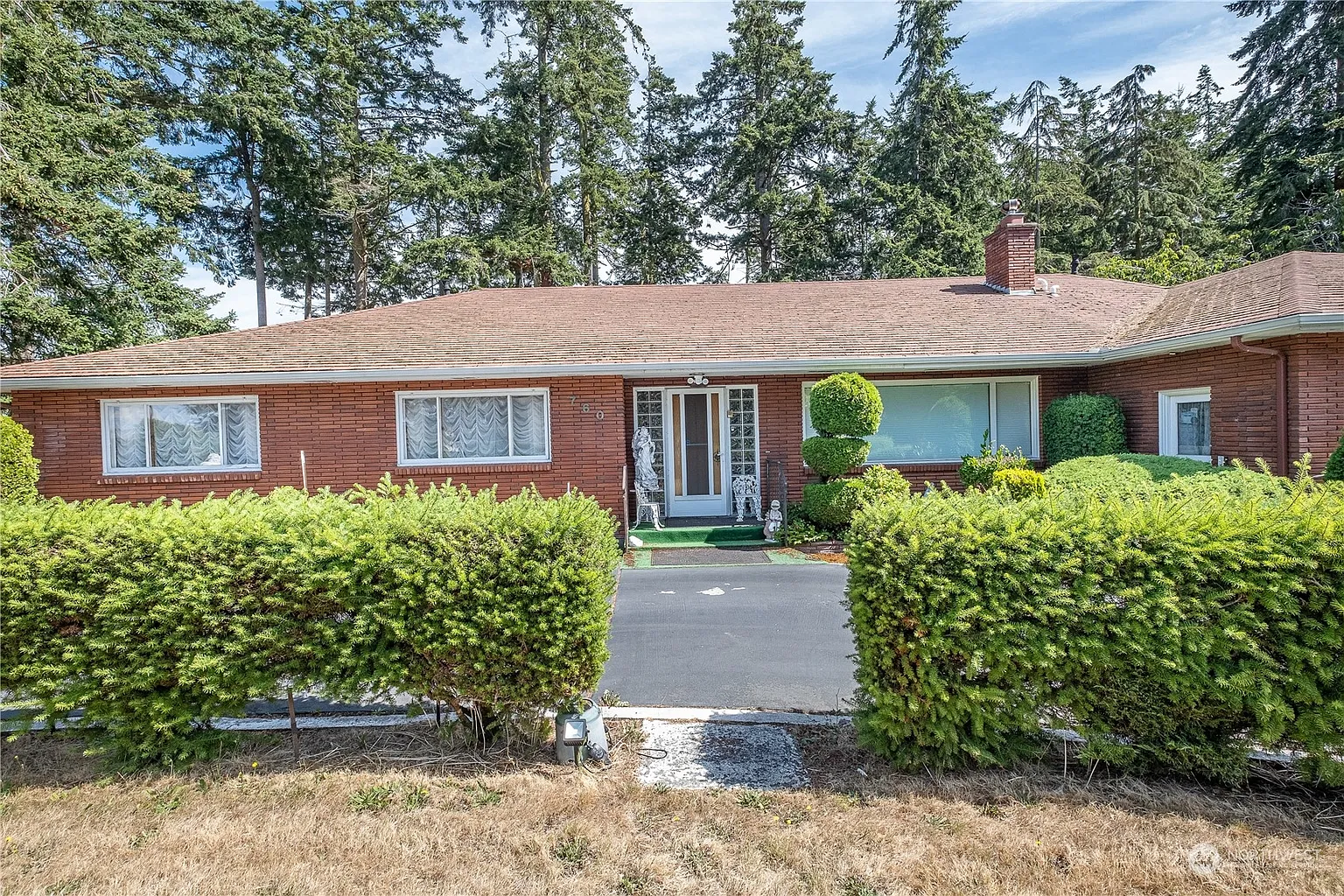 760 NW Heller photo 1