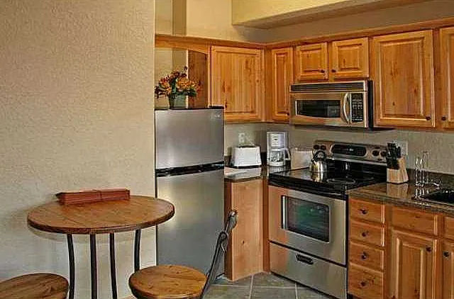 2669 Canyons Resort Dr #422 — Photo 2