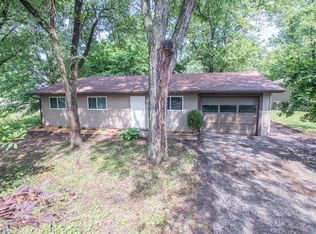 7 S Blue Jay Way, Columbia, MO 65203