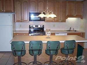LARGE KITCHEN AREA