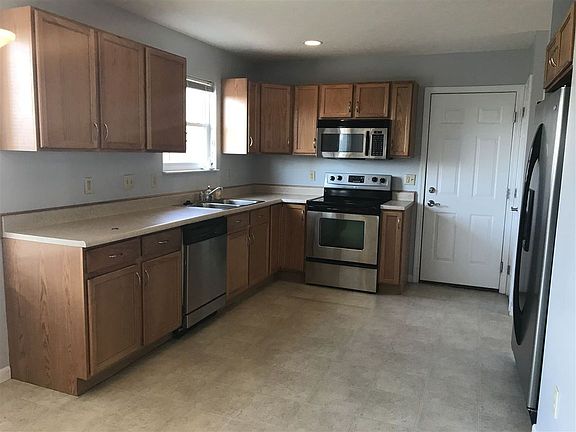 2nd image of 1126 Stonewallridge Dr