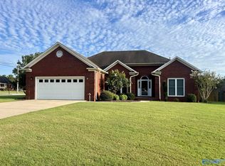 600 Haley Ann Dr SW, Hartselle, AL 35640