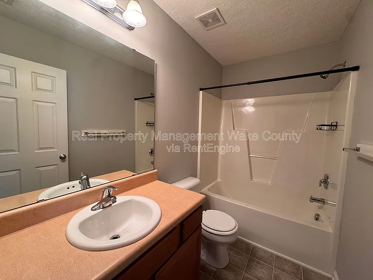 5228 Big Bass Dr — Photo 25