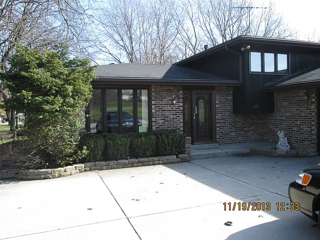 16219 Long Ave photo 1