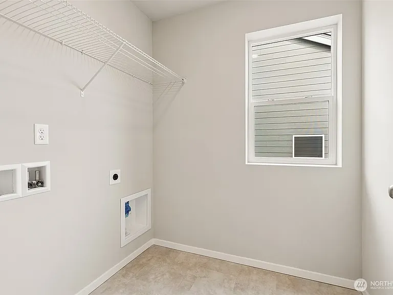 2126 Trailside Dr NE — Photo 10