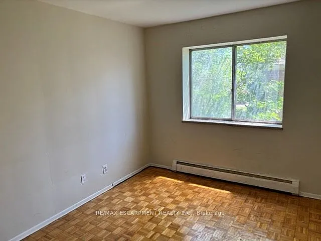 2205 King St E #1 — Photo 6
