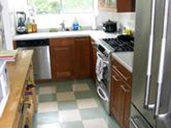 2nd image of 10506 Weymouth St APT 204