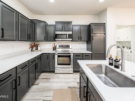 4th image of 7910 W MELINDA Lane