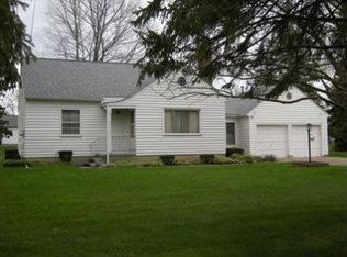 961 Shannon Rd, Girard, OH 44420