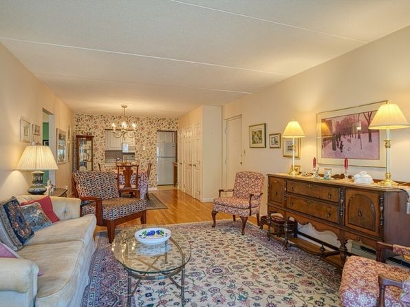 100 Lexington St APT C1, Belmont, MA 02478