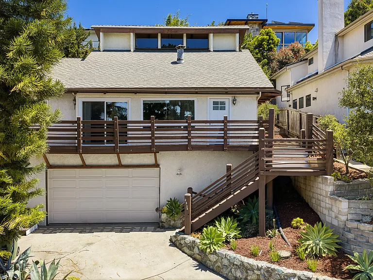 2234 Santa Ynez Ave — Photo 1