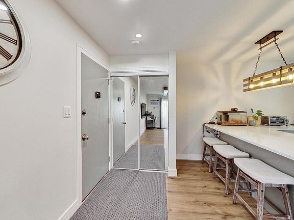 2nd image of 1160 Valley Ln #4-206