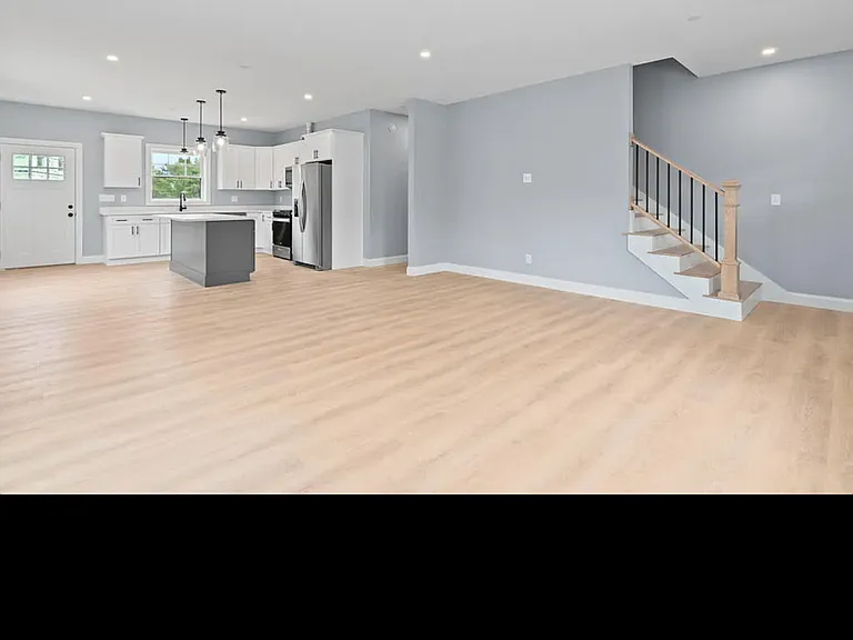 7 Parsonage Rd — Photo 5