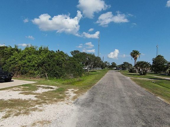 4th image of 346 Club Oak Ln