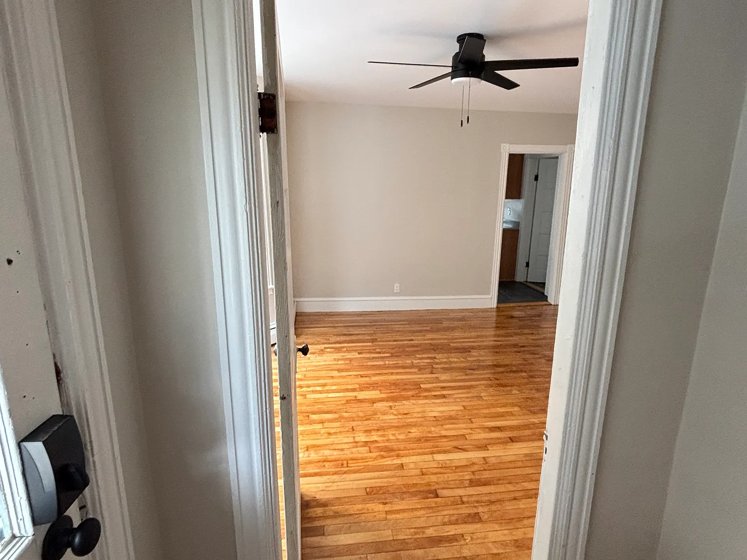 3 bed, $3,100 — Photo 2