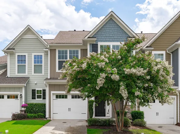 110 Hundred Oaks Ln, Holly Springs, NC 27540