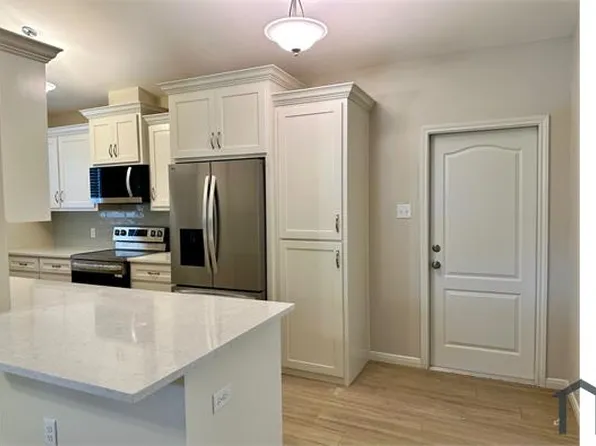 1702 Volga Dr, Corpus Christi, TX 78412