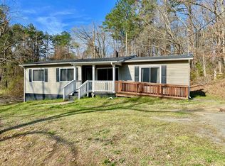 411 Lipscomb St, Blackstone, VA 23930