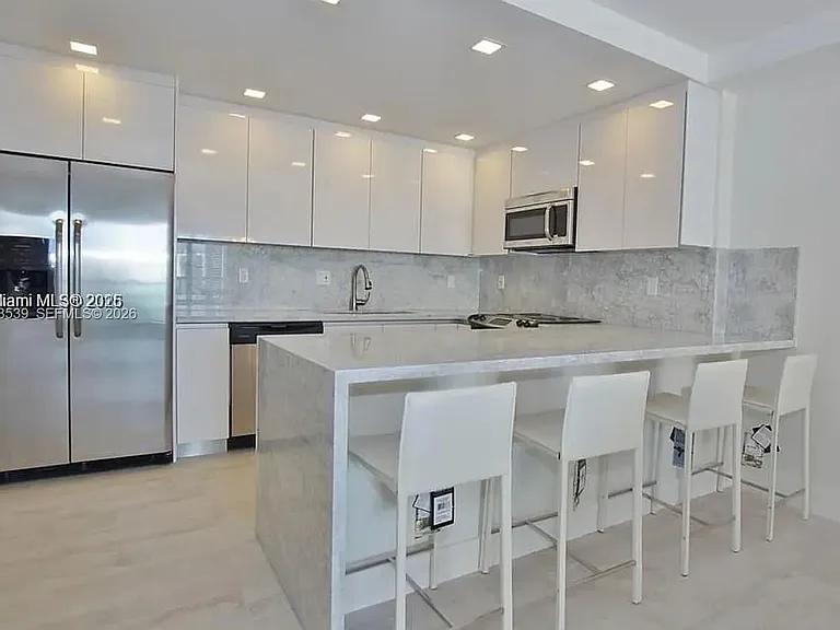 19390 Collins Ave #1519 — Photo 9