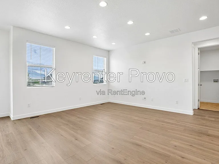 2568 N 3670 W — Photo 7