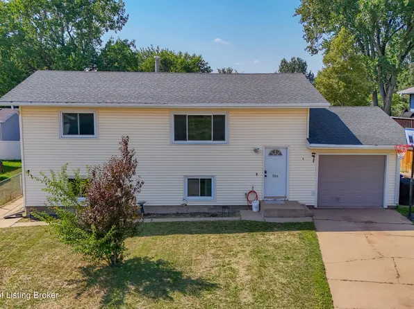 386 2nd Ave SW, Dickinson, ND 58601